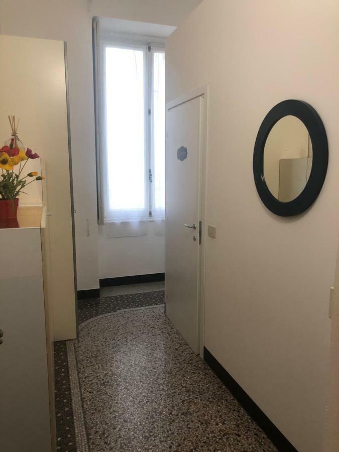 Check-Inn Rooms Genova Centro Екстериор снимка