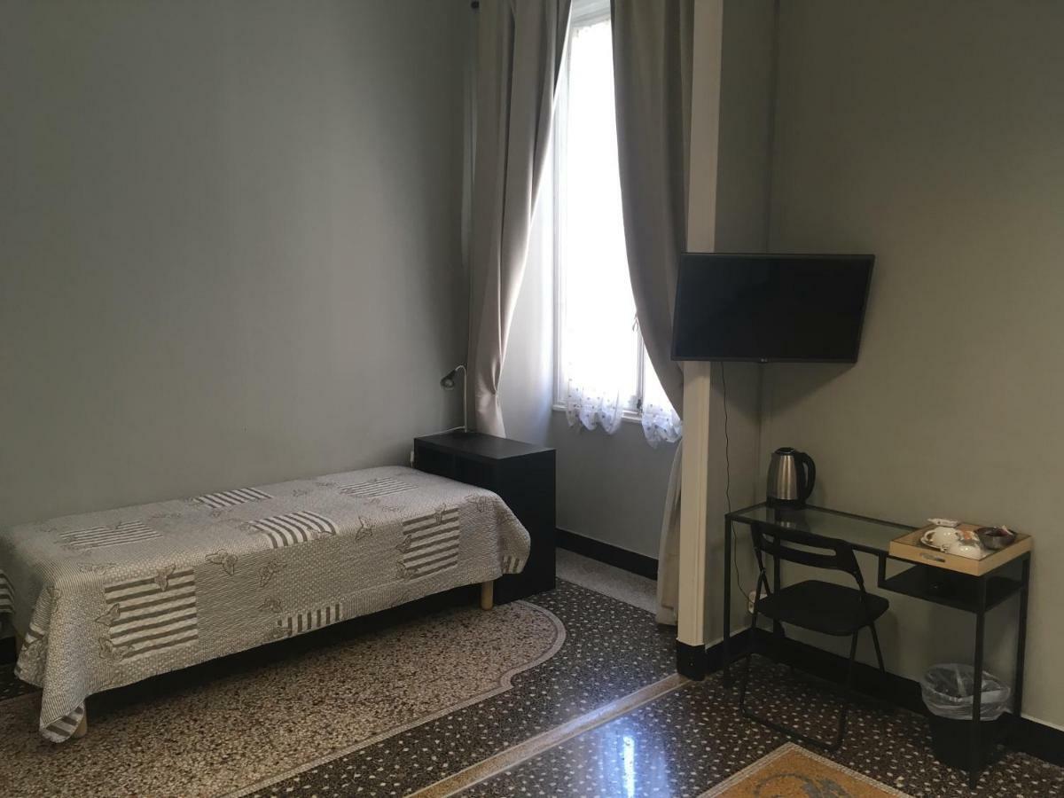 Check-Inn Rooms Genova Centro Екстериор снимка